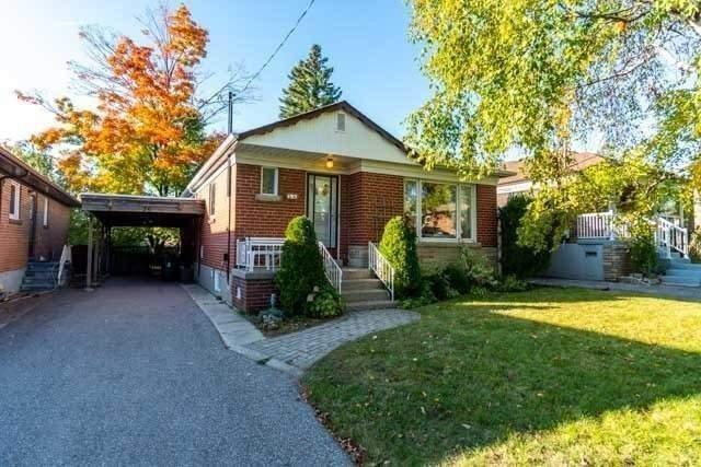 26 Larkhall Ave, House detached with 3 bedrooms, 2 bathrooms and 3 parking in Toronto ON | Image 1