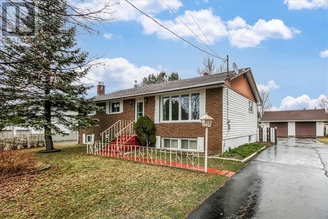4166 La Habre Avenue, House detached with 5 bedrooms, 2 bathrooms and null parking in Greater Sudbury ON | Image 1