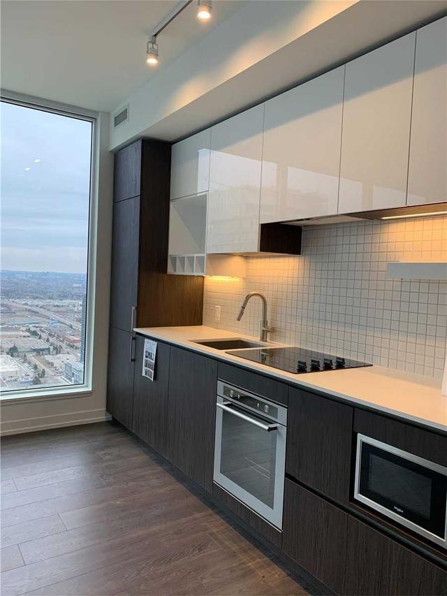 5802 - 5 Buttermill Ave, Condo with 3 bedrooms, 2 bathrooms and 0 parking in Vaughan ON | Image 23