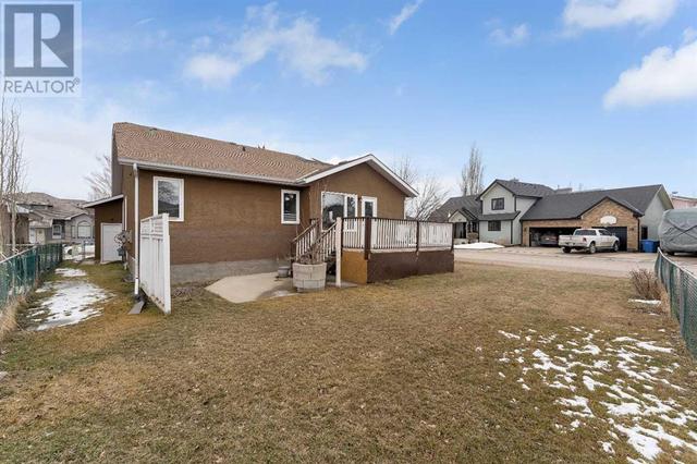 300 Lakeside Greens Crescent, House detached with 4 bedrooms, 3 bathrooms and 4 parking in Chestermere AB | Image 46