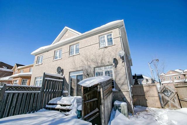 2 Deepcoral Crt, House semidetached with 3 bedrooms, 4 bathrooms and 4 parking in Brampton ON | Image 33