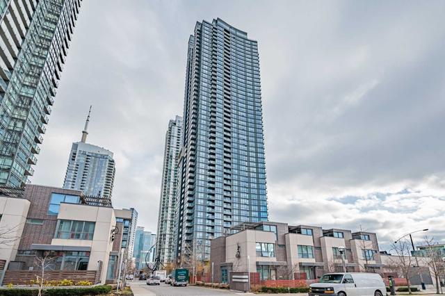 308 - 11 Brunel Crt, Condo with 1 bedrooms, 1 bathrooms and 1 parking in Toronto ON | Image 1