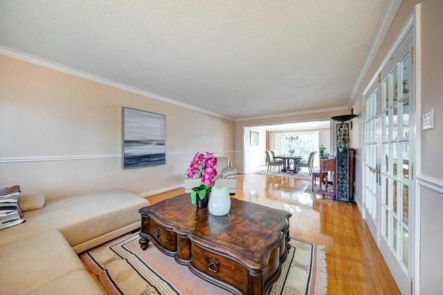 16 Simeon Crt, House detached with 4 bedrooms, 4 bathrooms and 4 parking in Toronto ON | Image 32
