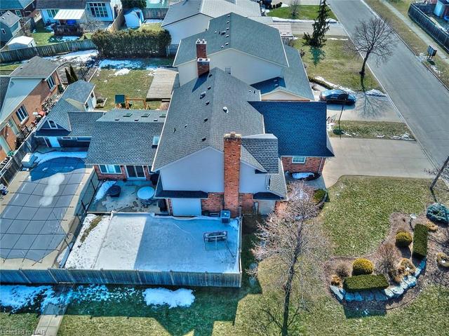 16 Fairhaven Drive, House detached with 4 bedrooms, 3 bathrooms and 6 parking in St. Catharines ON | Image 6