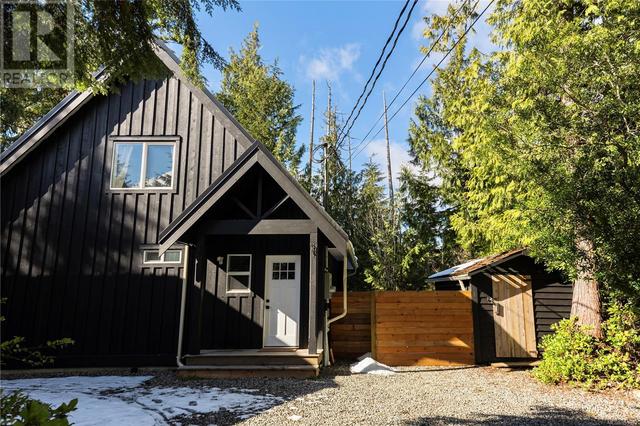 1135 Abraham Dr, House detached with 4 bedrooms, 4 bathrooms and null parking in Tofino BC | Image 43