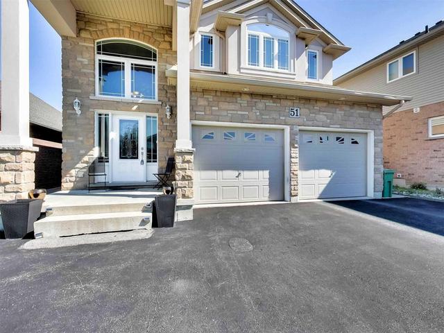 51 Arrowhead Dr, House detached with 4 bedrooms, 3 bathrooms and 6 parking in Hamilton ON | Image 3