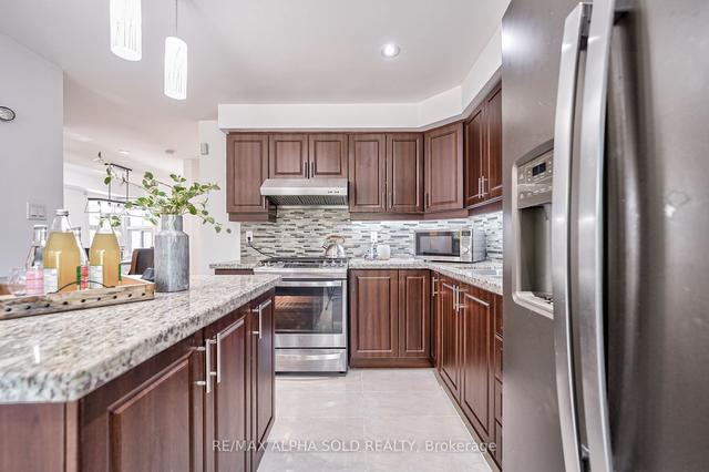 35 Longsword Dr, House detached with 4 bedrooms, 4 bathrooms and 4 parking in Toronto ON | Image 7