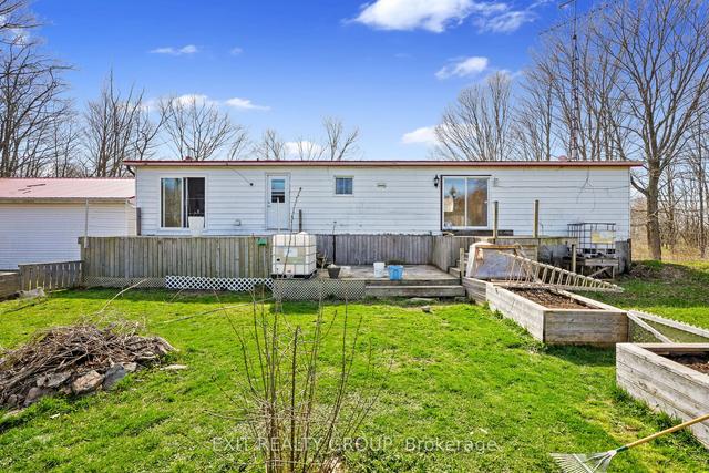 19656 Loyalist Pkwy, House detached with 3 bedrooms, 2 bathrooms and 7 parking in Prince Edward County ON | Image 29