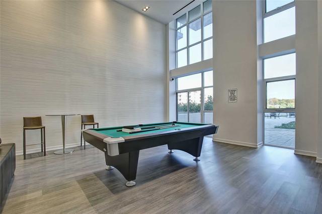 504 - 1940 Ironstone Dr, Condo with 2 bedrooms, 2 bathrooms and 2 parking in Burlington ON | Image 10