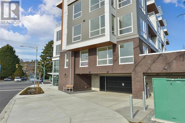 408 - 1301 Hillside Ave, Condo with 2 bedrooms, 2 bathrooms and 1 parking in Victoria BC | Image 30