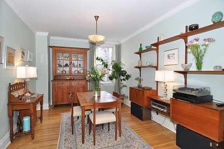 81 Withrow Ave, House detached with 5 bedrooms, 3 bathrooms and 1 parking in Toronto ON | Image 5