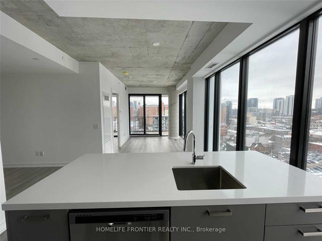 1203 - 55 Ontario St E, Condo with 1 bedrooms, 1 bathrooms and 1 parking in Toronto ON | Image 2