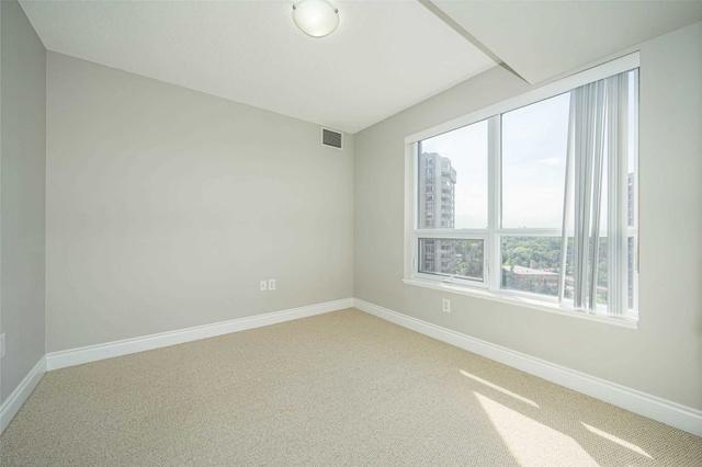 1219 - 500 Doris Ave, Condo with 2 bedrooms, 2 bathrooms and 1 parking in Toronto ON | Image 12