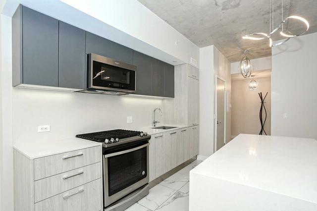 404 - 630 Kingston Rd, Condo with 2 bedrooms, 2 bathrooms and 1 parking in Toronto ON | Image 9