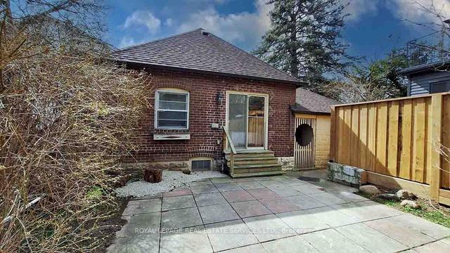 168 Chaplin Cres, House detached with 2 bedrooms, 2 bathrooms and 3 parking in Toronto ON | Image 21