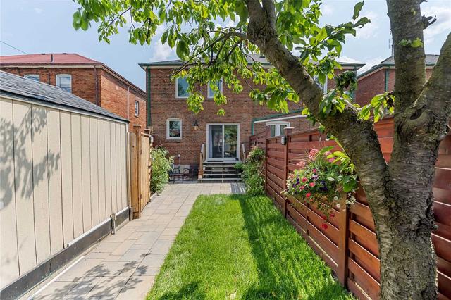 958 Pape Ave, House semidetached with 3 bedrooms, 2 bathrooms and 1 parking in Toronto ON | Image 31
