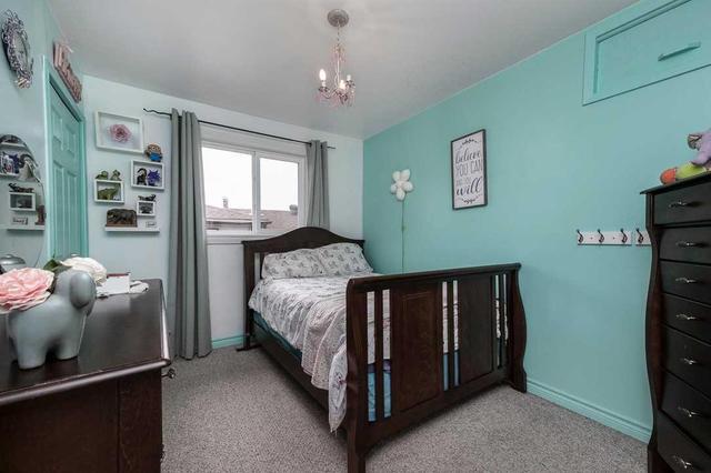 116 Kozlov St, House semidetached with 3 bedrooms, 2 bathrooms and 2 parking in Barrie ON | Image 10