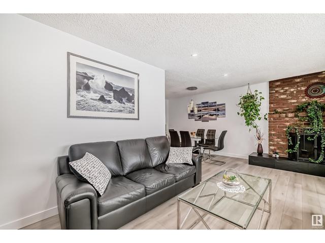 8312 181 St Nw, House detached with 4 bedrooms, 2 bathrooms and 4 parking in Edmonton AB | Image 9