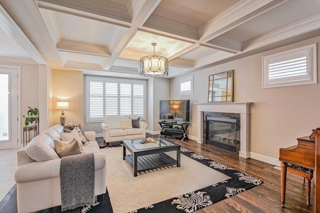 3318 Charles Biggar Dr, House detached with 4 bedrooms, 4 bathrooms and 4 parking in Oakville ON | Image 9