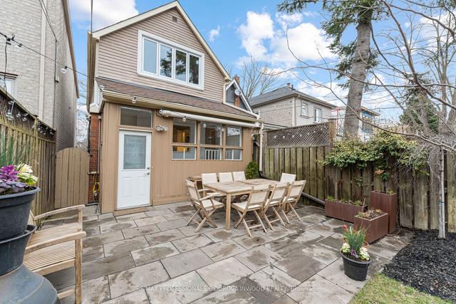 19 Montye Ave, House detached with 3 bedrooms, 2 bathrooms and 3 parking in Toronto ON | Image 16