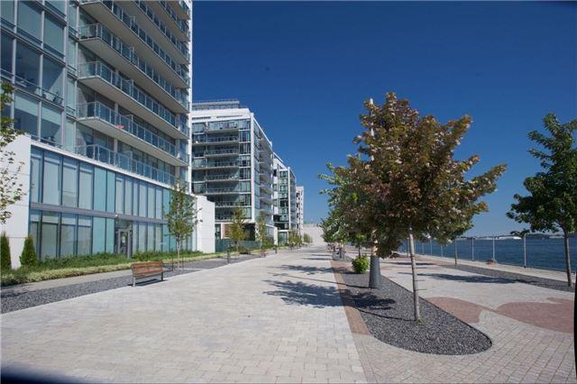 th104 - 39 Queens Quay E, Townhouse with 2 bedrooms, 3 bathrooms and 2 parking in Toronto ON | Image 7