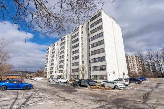 901 - 135 Baseline Road W, House attached with 2 bedrooms, 1 bathrooms and 1 parking in London ON | Image 8