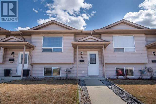 15 Kenny Close, House attached with 3 bedrooms, 2 bathrooms and 1 parking in Red Deer AB | Image 1
