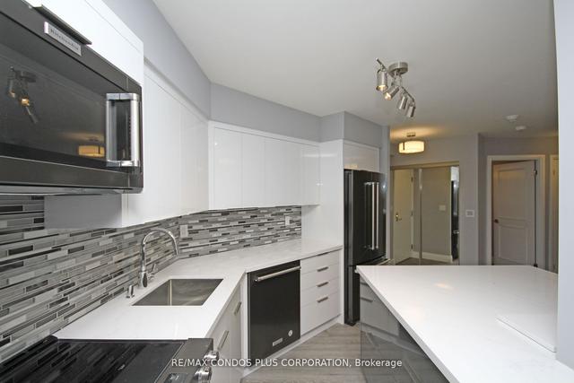 1102 - 1 Palace Pier Crt, Condo with 2 bedrooms, 2 bathrooms and 1 parking in Toronto ON | Image 1