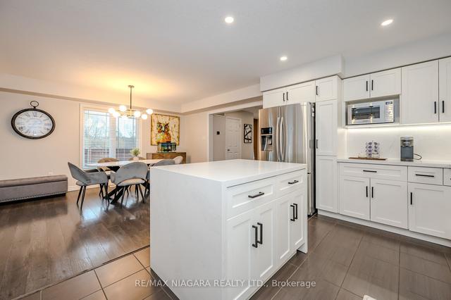 46 Dudley Dr, House detached with 4 bedrooms, 4 bathrooms and 5 parking in Guelph ON | Image 2