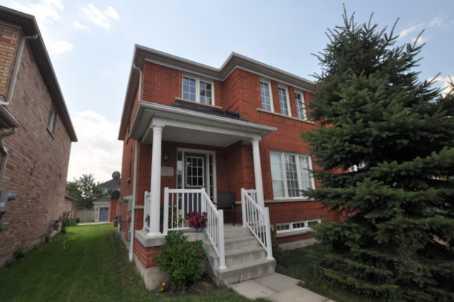 5951 Chalfont Cres, House attached with 3 bedrooms, 4 bathrooms and 2 parking in Mississauga ON | Image 1