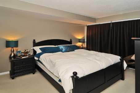 512 - 185 Legion Rd, Condo with 2 bedrooms, 2 bathrooms and 1 parking in Toronto ON | Image 6