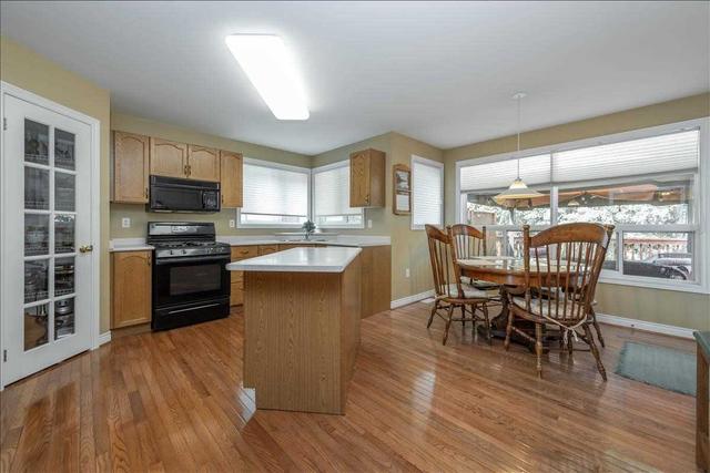 36 Bayshore Blvd, House detached with 2 bedrooms, 3 bathrooms and 6 parking in Barrie ON | Image 14