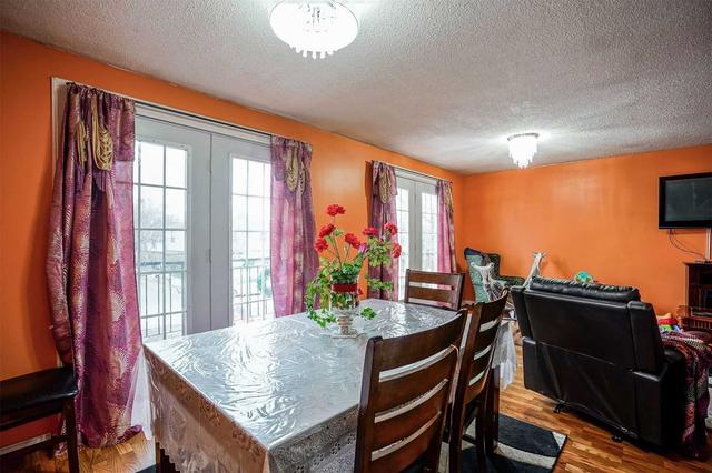 29 Gainsborough Rd E, House semidetached with 3 bedrooms, 2 bathrooms and 6 parking in Brampton ON | Image 11
