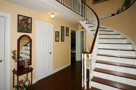 5 Irenemount Cres, House detached with 4 bedrooms, 4 bathrooms and 2 parking in Markham ON | Image 2