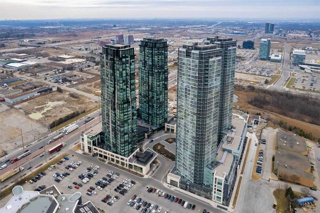 704 - 2910 Highway 7 Rd W, Condo with 2 bedrooms, 2 bathrooms and 1 parking in Vaughan ON | Image 11