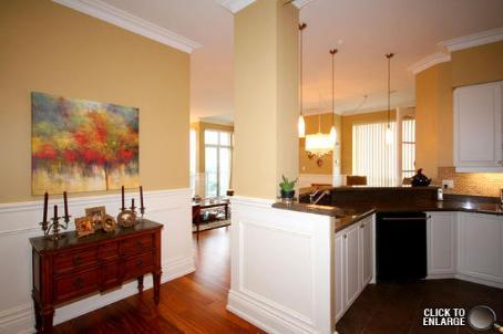 uph05 - 1 Clairtrell Rd, Condo with 2 bedrooms, 3 bathrooms and 1 parking in Toronto ON | Image 2