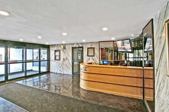 907 - 3390 Weston Rd, Condo with 2 bedrooms, 1 bathrooms and 1 parking in Toronto ON | Image 12