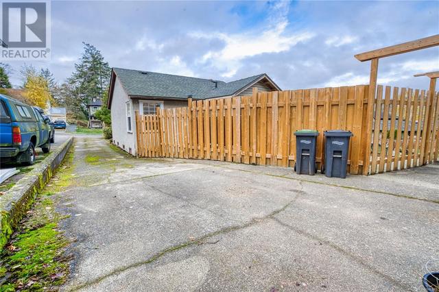809 Intervale Ave, House detached with 1 bedrooms, 1 bathrooms and 2 parking in Esquimalt BC | Image 29