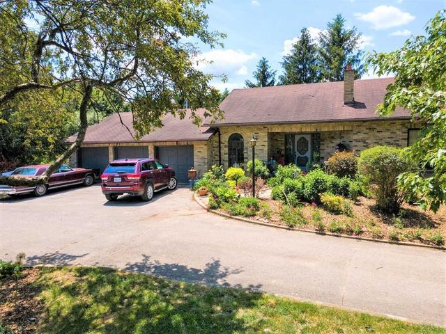 2095 Hamilton Rd, House detached with 4 bedrooms, 4 bathrooms and 13 parking in London ON | Image 5