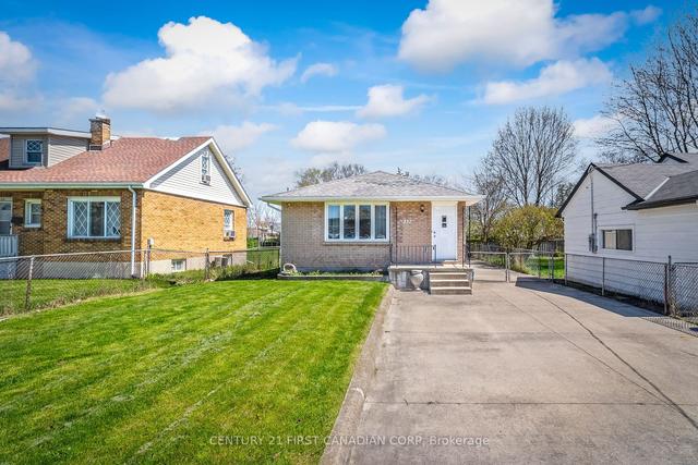 332 Belfield St E, House detached with 3 bedrooms, 2 bathrooms and 6 parking in London ON | Image 12