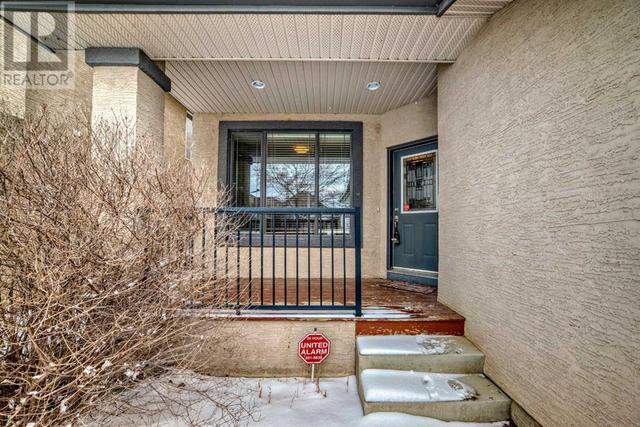 227 Everglade Circle Sw, House detached with 3 bedrooms, 3 bathrooms and 4 parking in Calgary AB | Image 40
