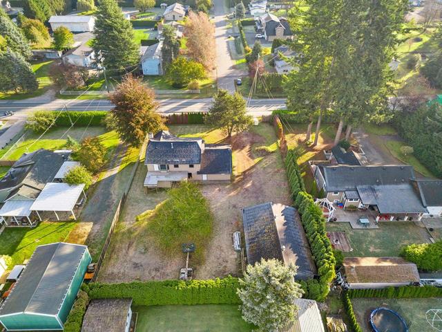 5697 248 Street, House detached with 4 bedrooms, 3 bathrooms and 10 parking in Langley BC | Image 39
