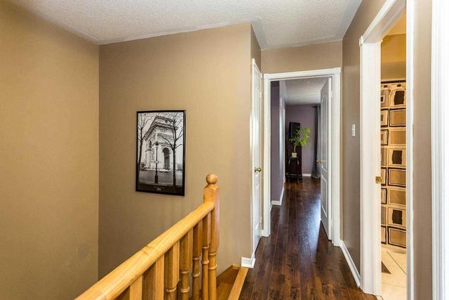 6 Queen Anne Dr, House attached with 3 bedrooms, 3 bathrooms and 2 parking in Brampton ON | Image 12