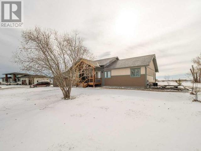 9, - 94027 843 Highway, House detached with 3 bedrooms, 2 bathrooms and 8 parking in Lethbridge County AB | Image 2
