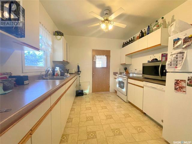 703 5th Street, House detached with 3 bedrooms, 2 bathrooms and null parking in Humboldt SK | Image 10
