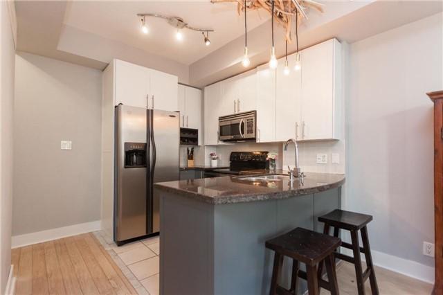 10 - 98 Carr St, Townhouse with 2 bedrooms, 1 bathrooms and 1 parking in Toronto ON | Image 8