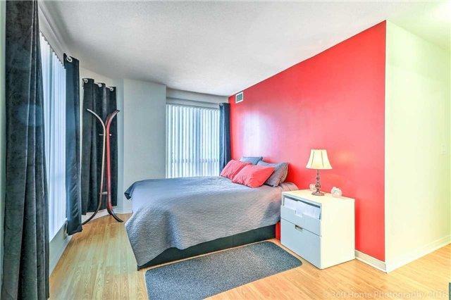 1503 - 8 Lee Centre Dr, Condo with 2 bedrooms, 2 bathrooms and 1 parking in Toronto ON | Image 8