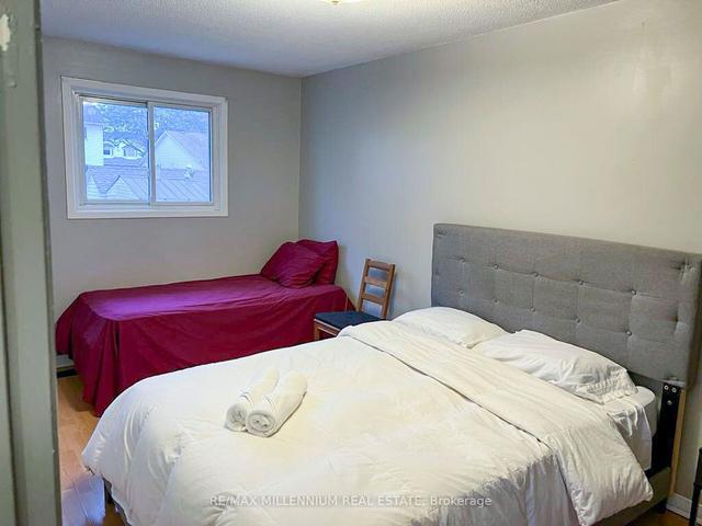 5775 Hemlock St, House semidetached with 3 bedrooms, 2 bathrooms and 5 parking in Niagara Falls ON | Image 9