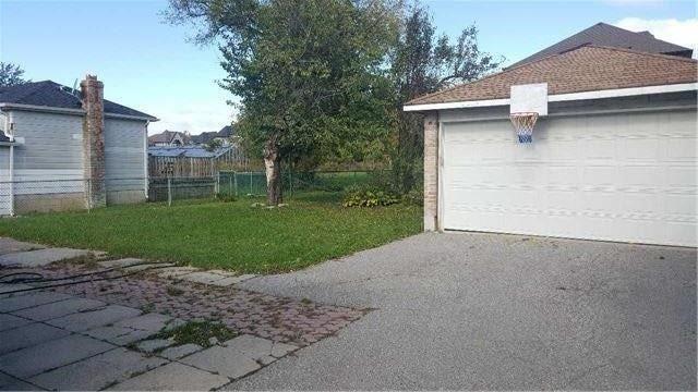 112 Pemberton Rd, House detached with 3 bedrooms, 2 bathrooms and 10 parking in Richmond Hill ON | Image 2