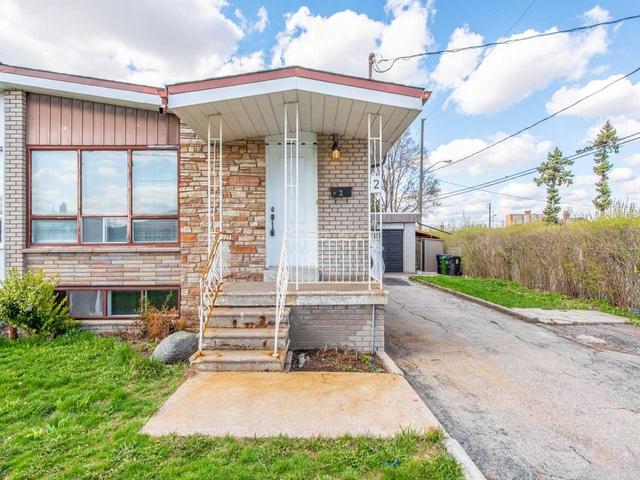2 Brady Cres, House semidetached with 3 bedrooms, 3 bathrooms and 6 parking in Toronto ON | Image 17
